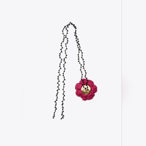 RAFFIA FLOWER NECKLACE - Picture 5 of 5